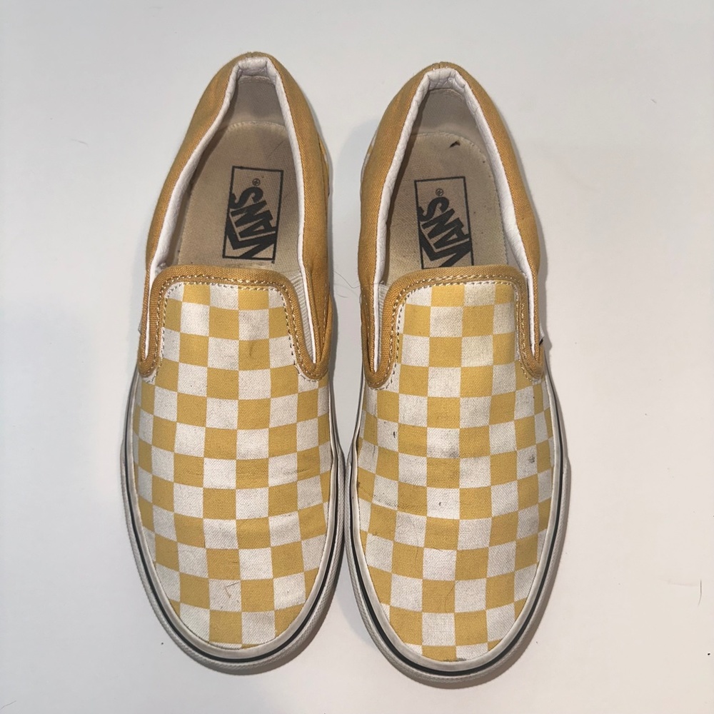 Vans Off The Wall, Women Slip On Yellow and white Checkerboard Sneaker!